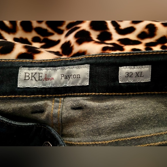 BKE Denim “PAYTON” Women’s jeans. Gently used jeans. In great shape for sure! - Picture 2 of 5